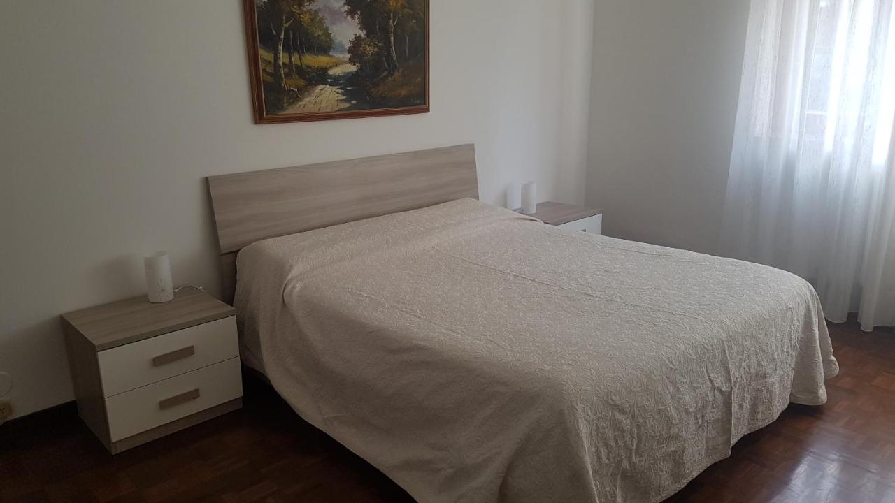 Casa Del Tennis Ivrea Bagian luar foto