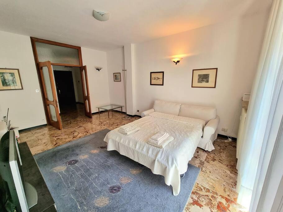 Casa Del Tennis Ivrea Bagian luar foto